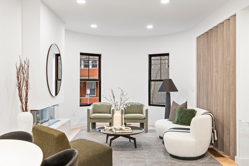 19 Leonard Ave #1 photo 3