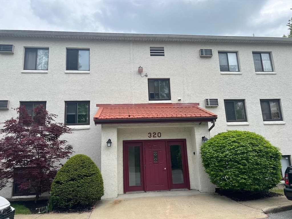 320 Fellsview Terrace #326 C photo 2
