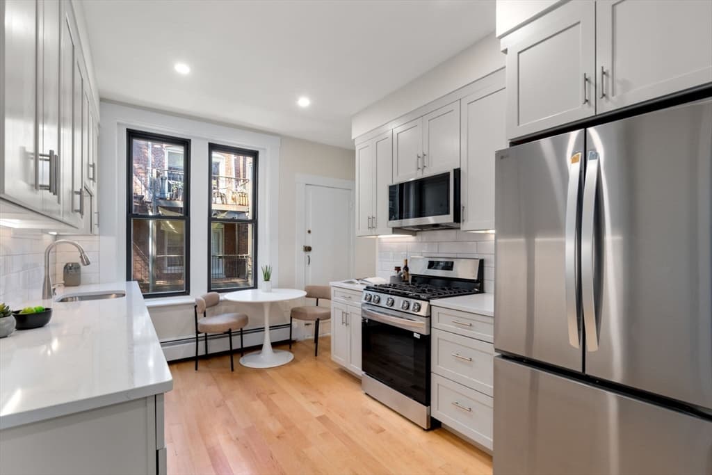 19 Cortes Street #4 photo 4