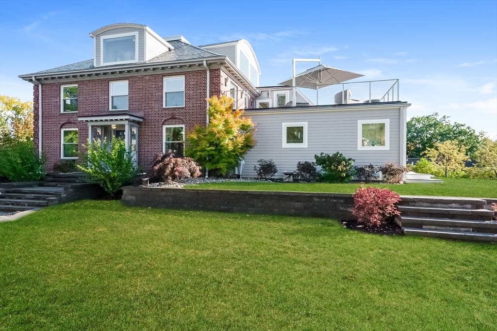 2-4 Evergreen Ave