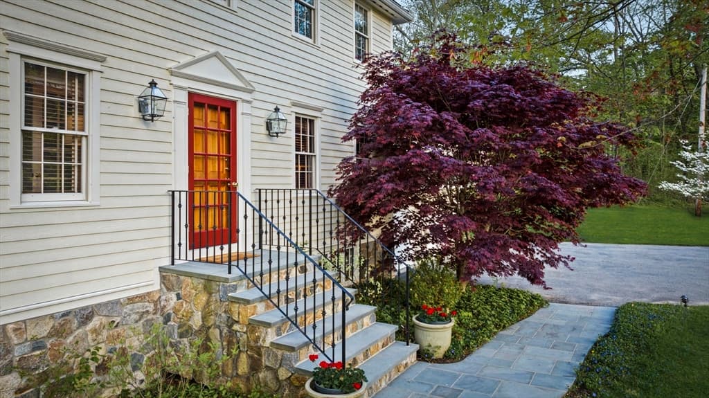 265B Washington Street photo 2