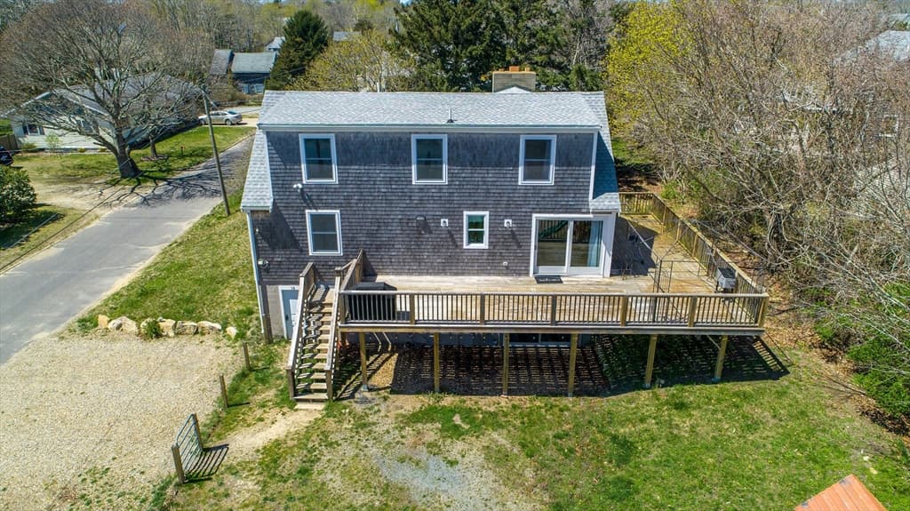 16 Franklin Ave photo 2