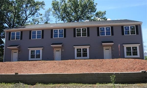 92 Warner Ave