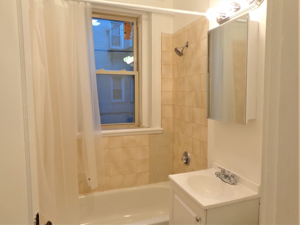 1677 Commonwealth Ave #9 photo 5