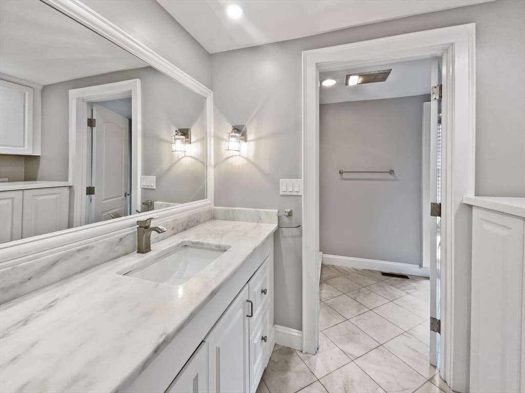 11 Oak St #16 photo 5