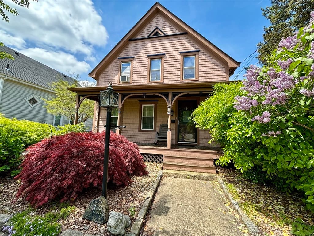 218 Main St
