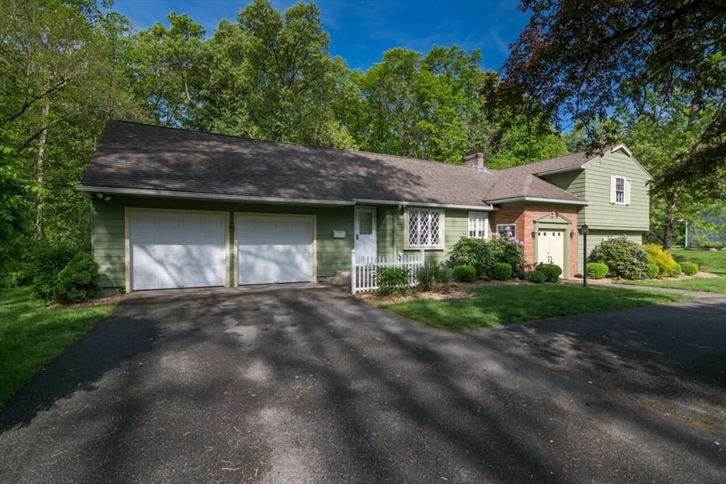 154 Deepwoods Dr photo 4