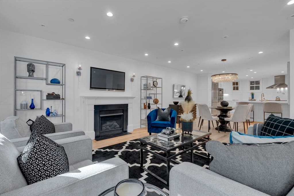 588 Tremont St #1 photo 3