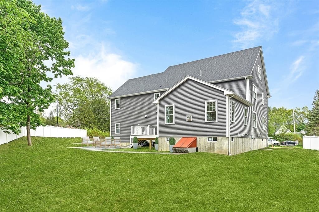 14 Cedarwood Lane photo 4