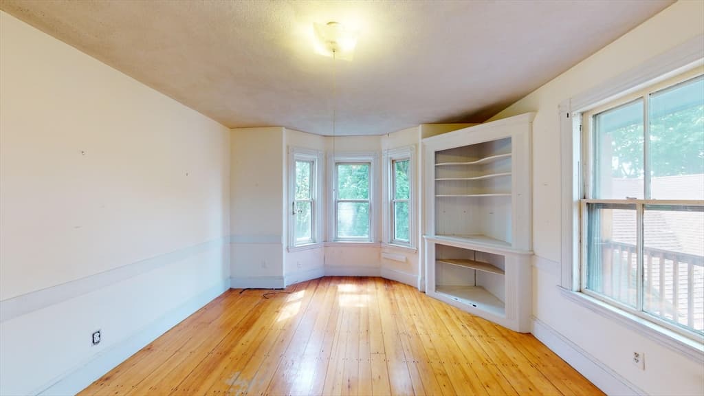 79 Sheridan Street photo 4
