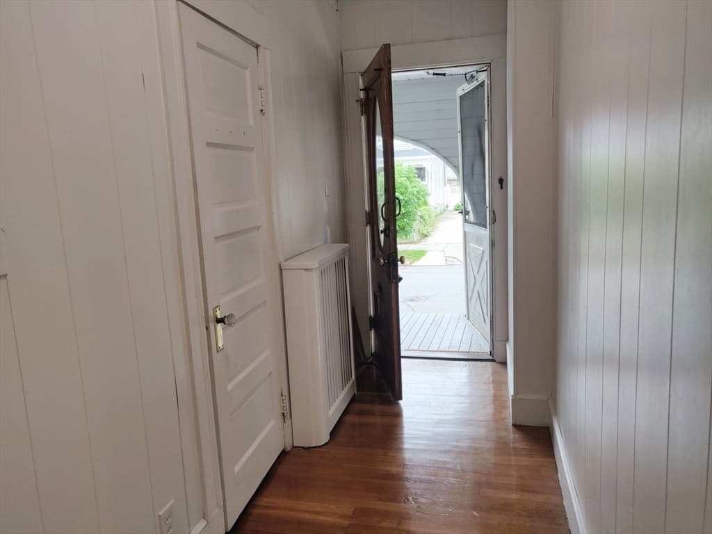 217 Spring St #1 photo 5