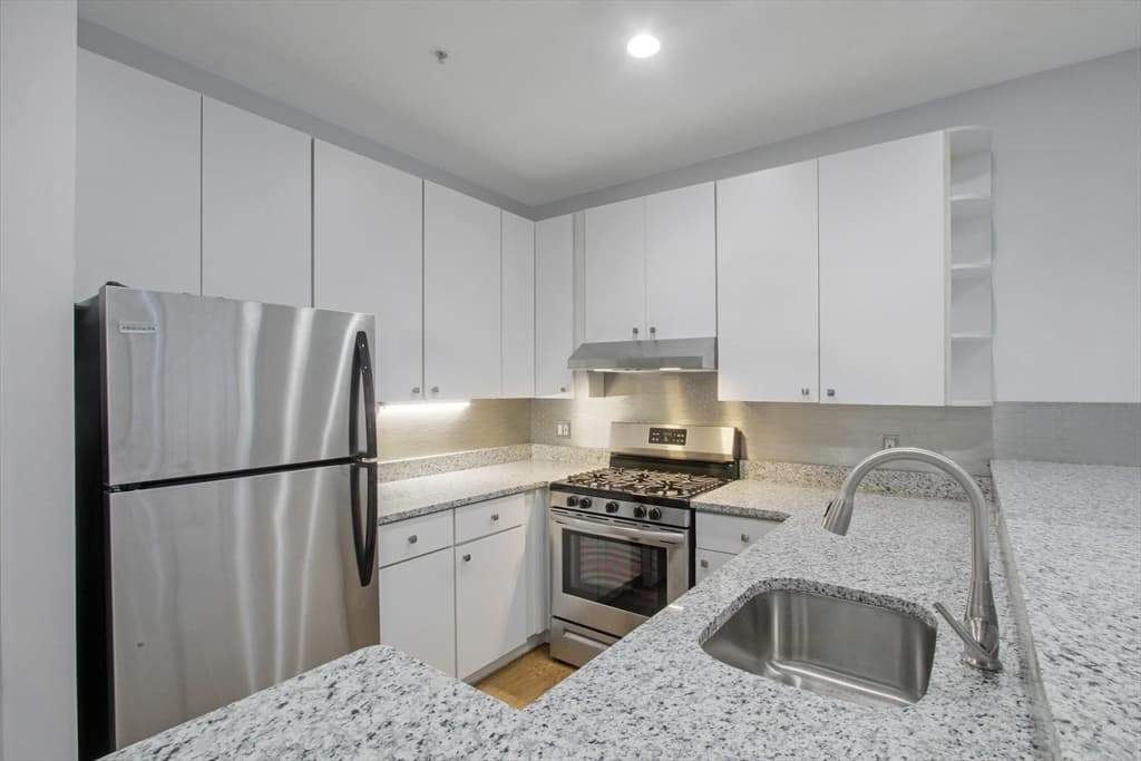 140 Boylston St. #6 photo 5