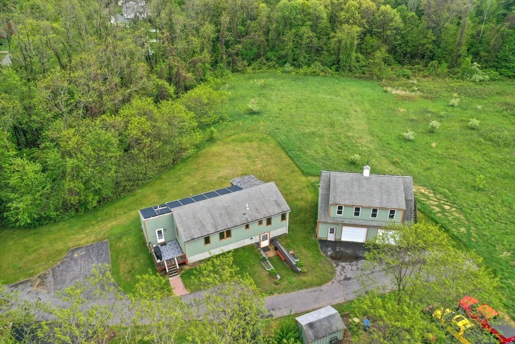 279 Legate Hill Road photo 2