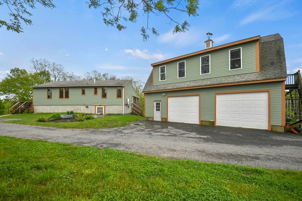 279 Legate Hill Road photo 4