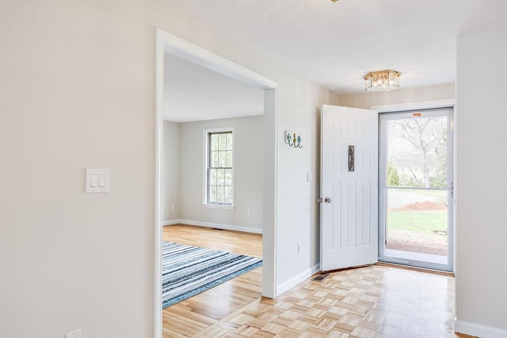 7 Shoal Hope Dr photo 5