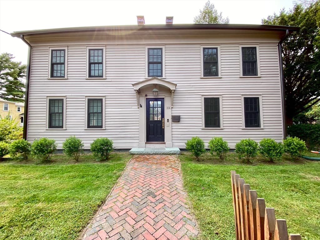 206 Elm Street #3