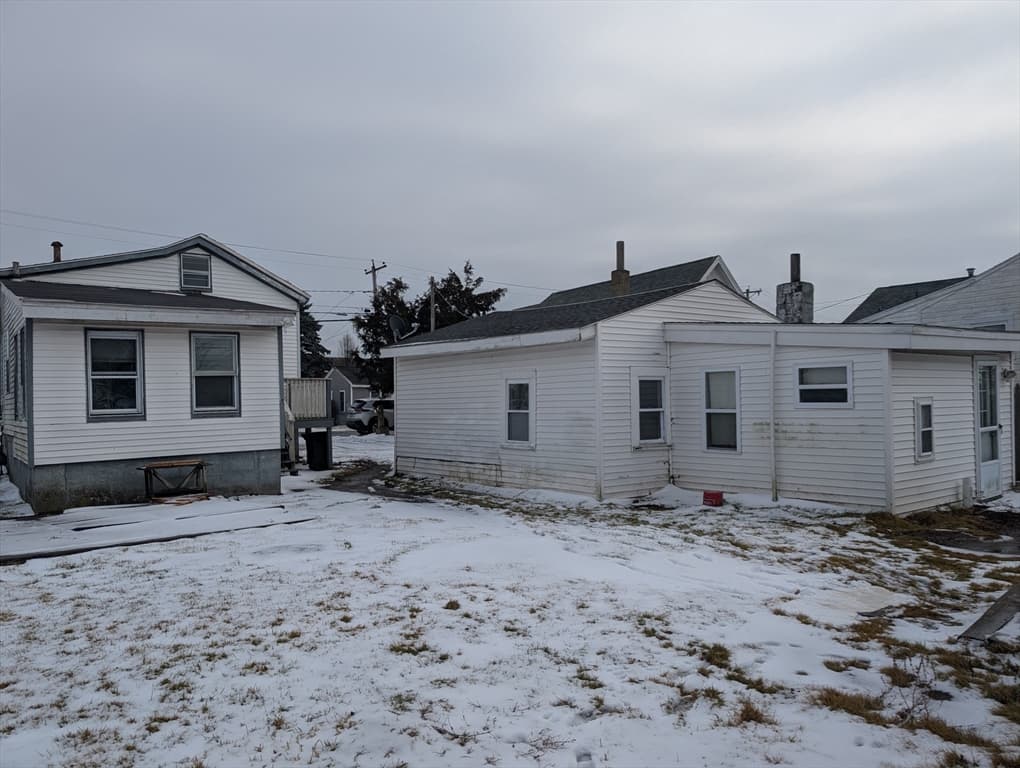 104 Cable Ave photo 3
