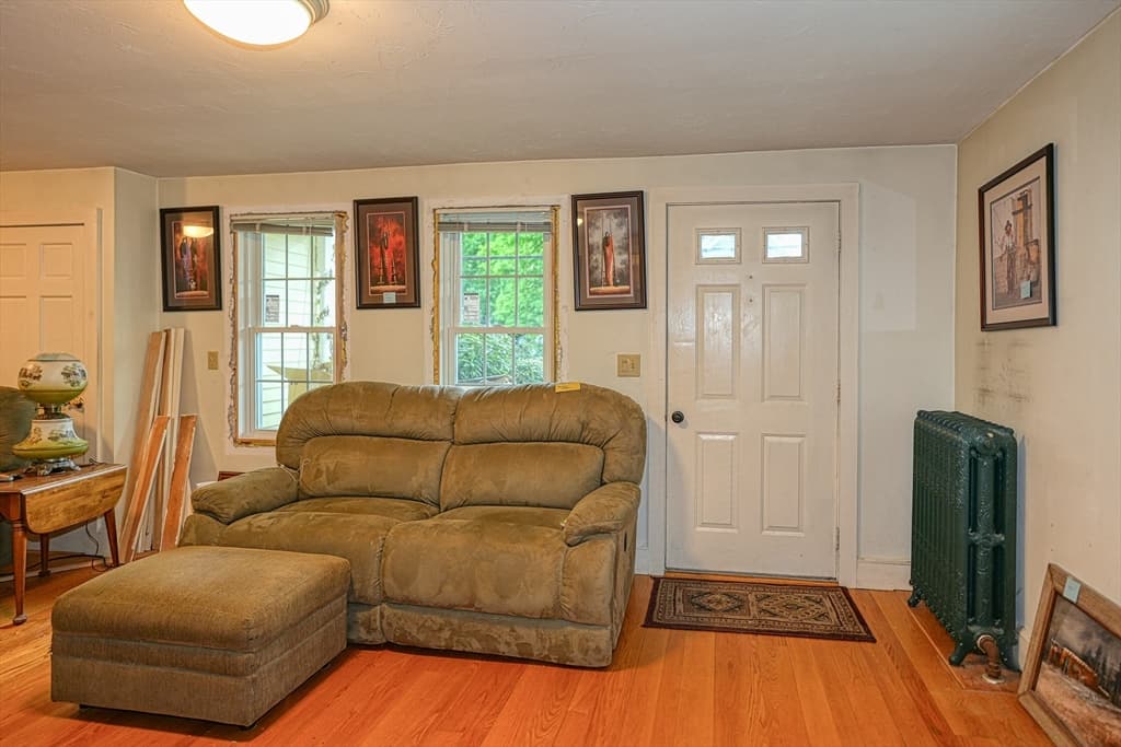 14 Brooks St photo 4