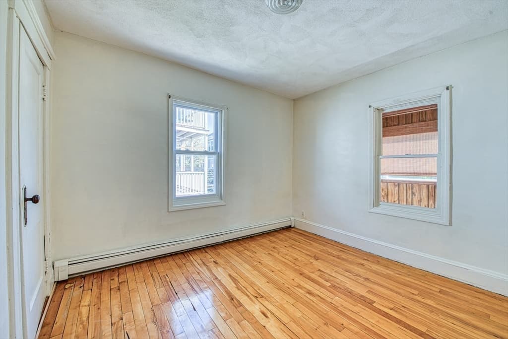 60 Windsor Road #1 photo 4
