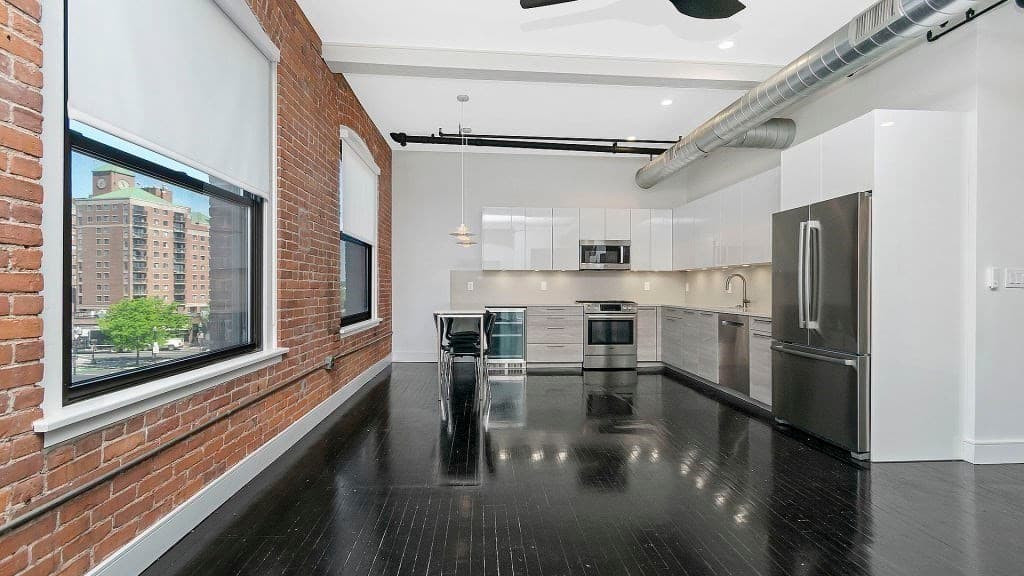244 Brighton Ave #305