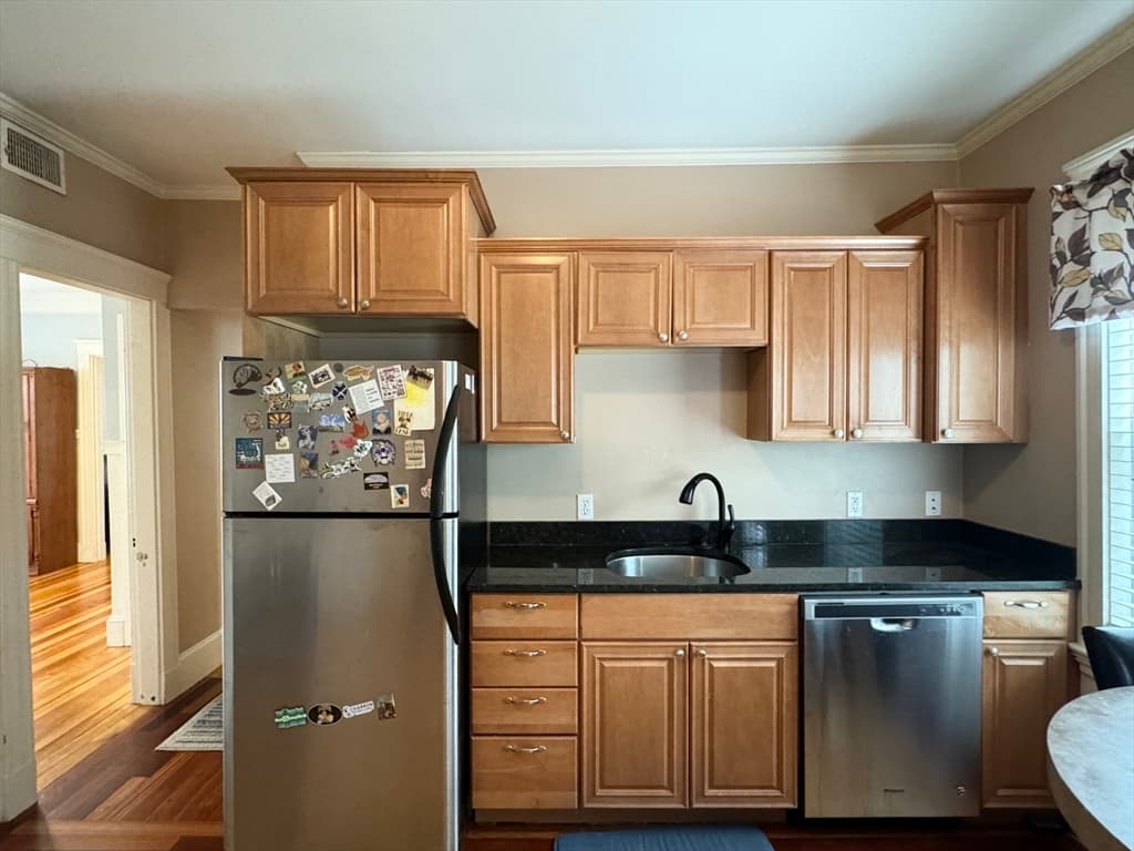 40 Mckone St #2 photo 3