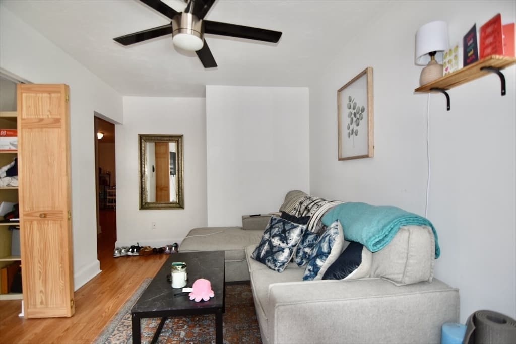 3 Saxton Street #1