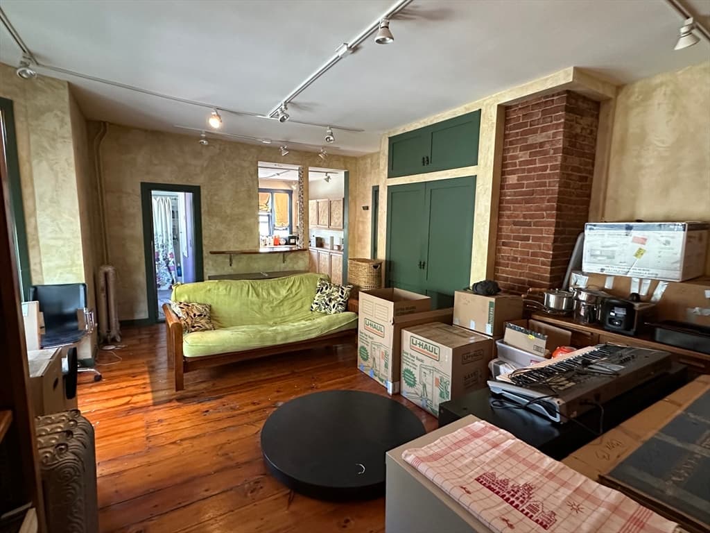 308 Brookline St #4C photo 2