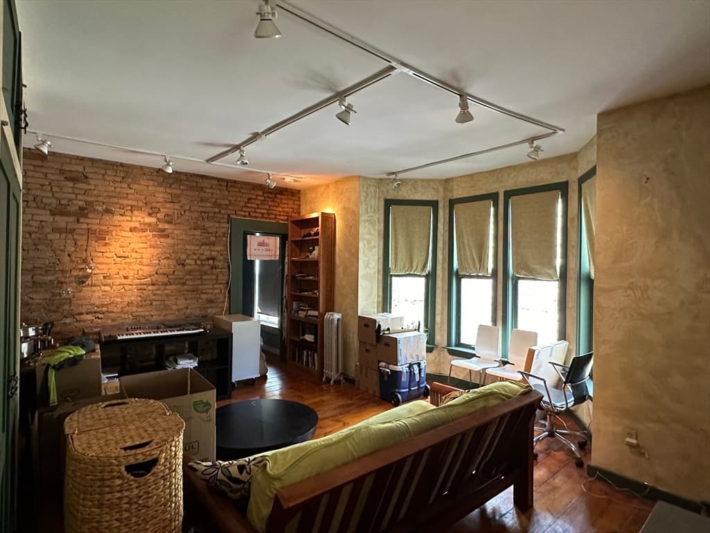 308 Brookline St #4C photo 3