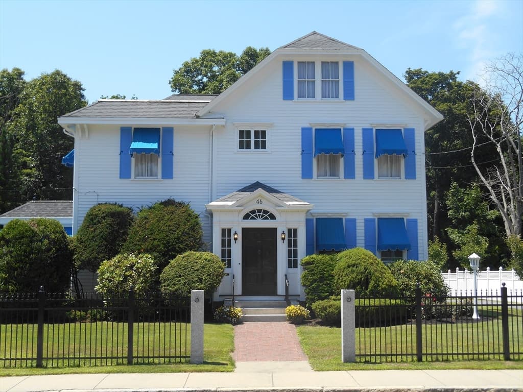 46 Capron St photo 2