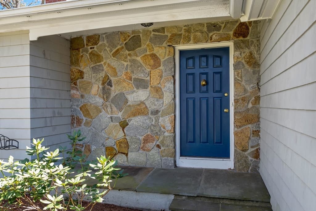 11 Tupelo Road photo 3