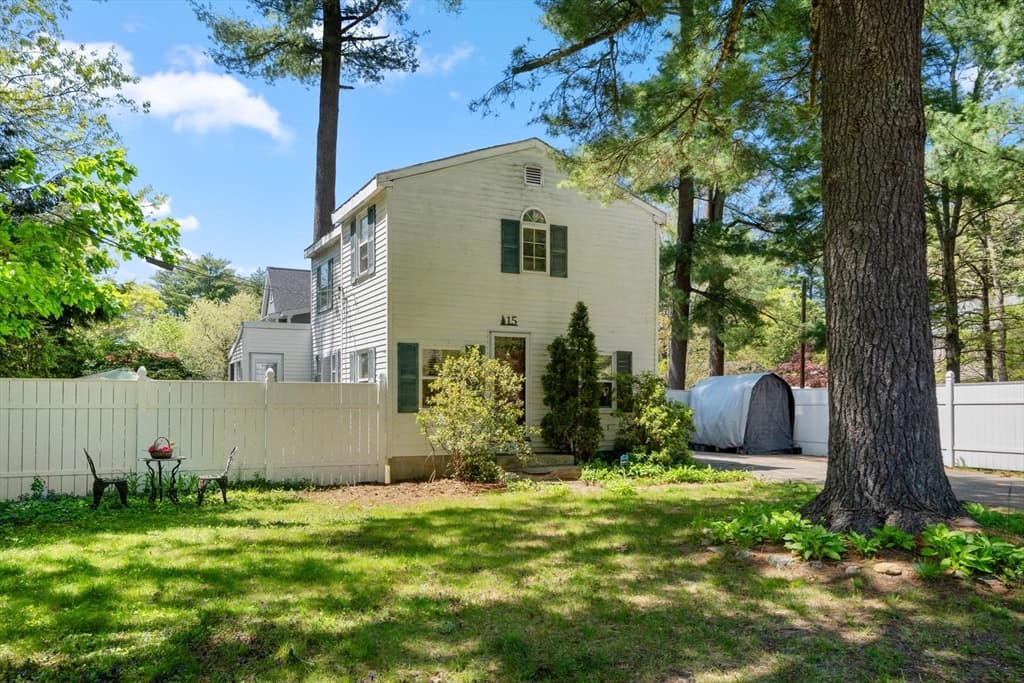 15 Great Lake Drive photo 5