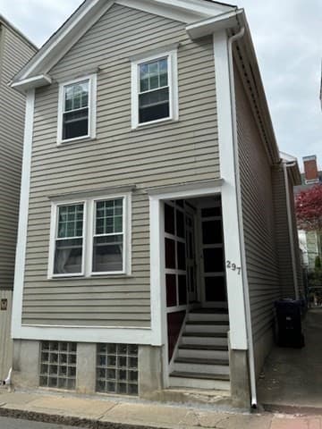 297 Bolton St