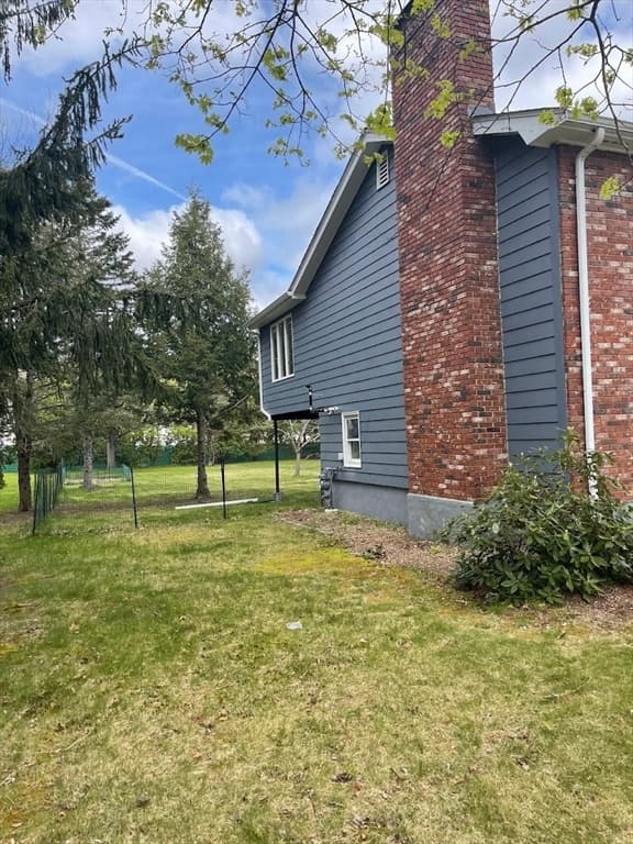 8 Jefferson Ave photo 2