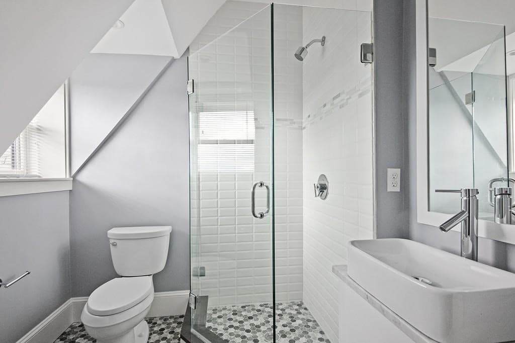 324 Tappan Street photo 2